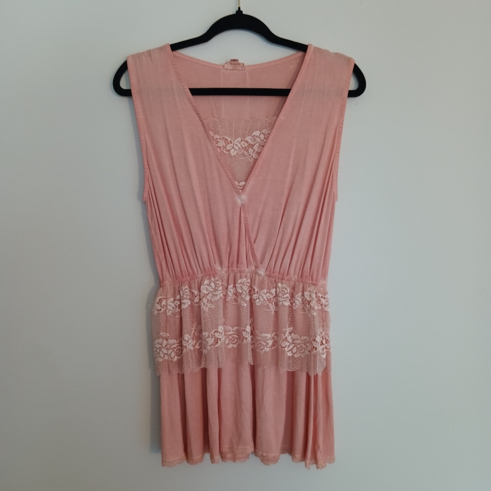 POL Peach Sleeveless Lace Top